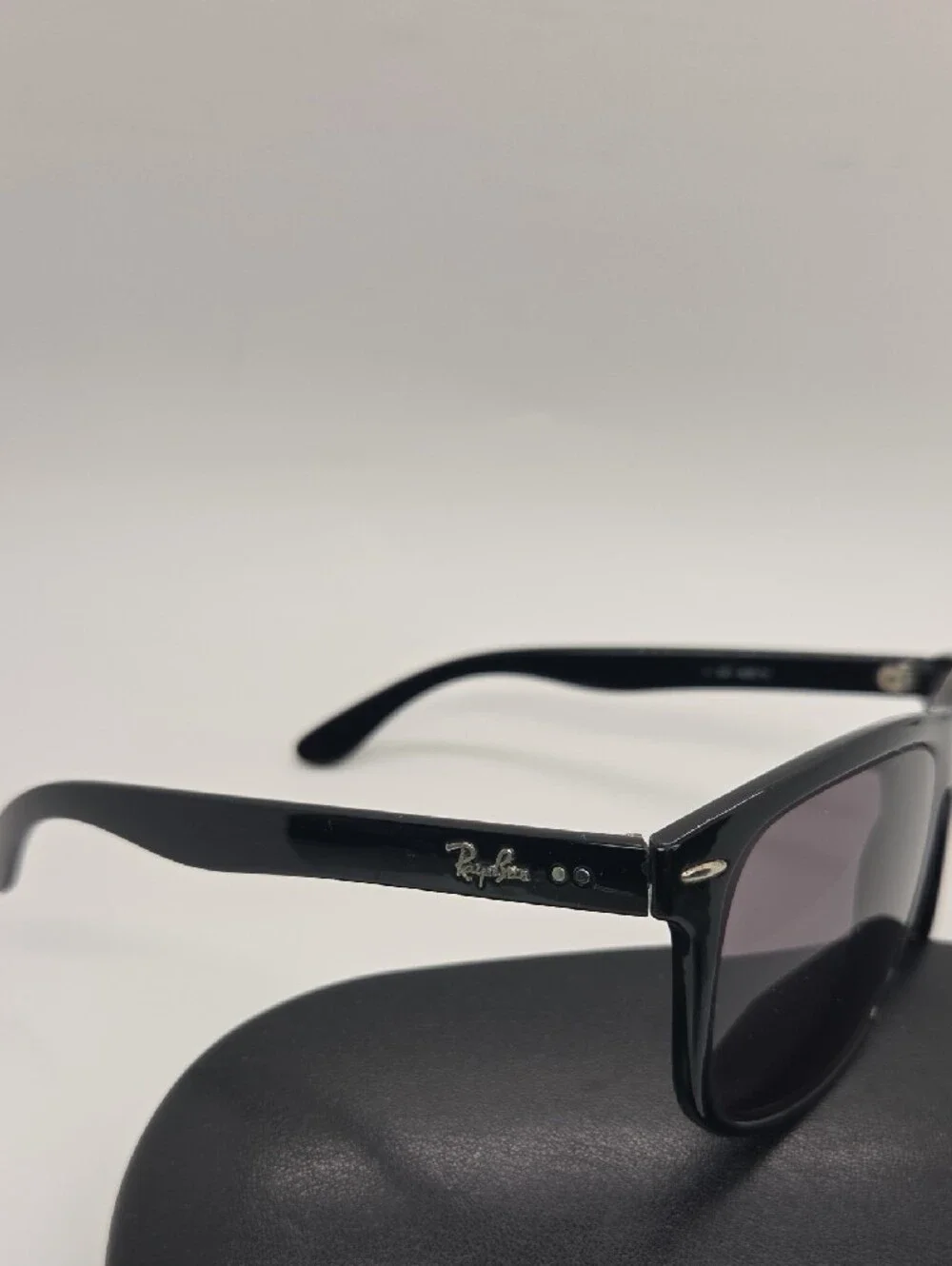 Rayban Boyfriend Unisex Black Sunglasses with Dark **Prescription Lenses